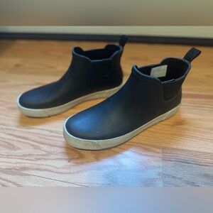 Women’s Universal Thread Rain Shoes 9